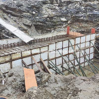 Plastic shuttering boards for commercial buildings